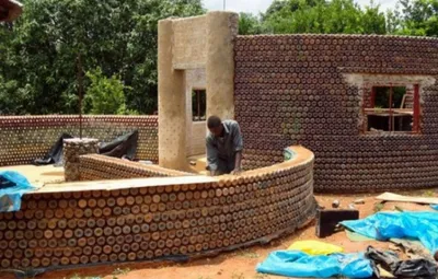 В Нигерии строятся дома из пластиковых бутылок - АЗЕРТАДЖ