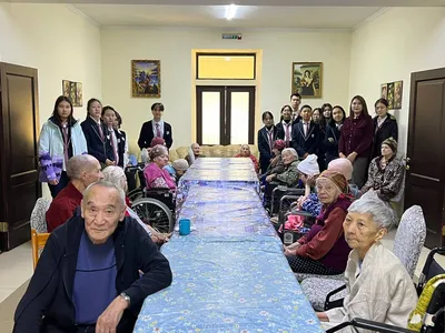 Служение обществу: учащиеся посетили дом престарелых «Демеу-Нур». — НИШ ХБН  Алматы