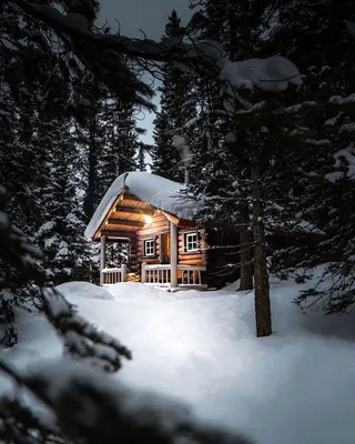 Домик в лесу зимой. Photographer Holzakov Vyacheslav