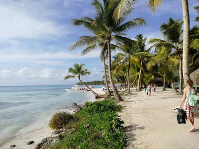 Турагенція Море Турів - Доминиканская республика – это страна, которая  расположилась в Вест-Индии, Доминикана раскинулась на две трети острова  Гаити. Доминикану омывает с востока пролив Мона, а Атлантический океан с  севера, Гаити