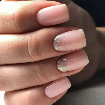 Дорогой маникюр: 35 шикарных идей, которые стоит взять на заметку | Casual  nails, Stiletto nail art, Glow nails