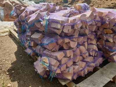 Дрова береза колотая в мешках по 50 кг, цена в Челябинске от компании ТПК  Уралрегионтара