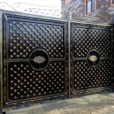 двери с элементами ковки | Дизайн передней двери, Двери из кованого железа,  Металлические двери
