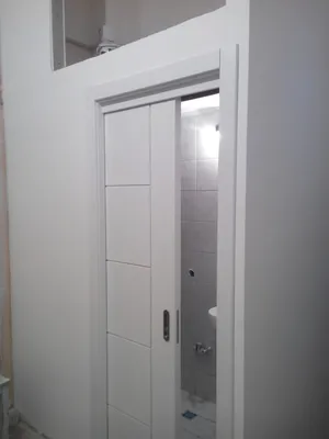 Раздвижная дверь в ванную комнату и в туалет