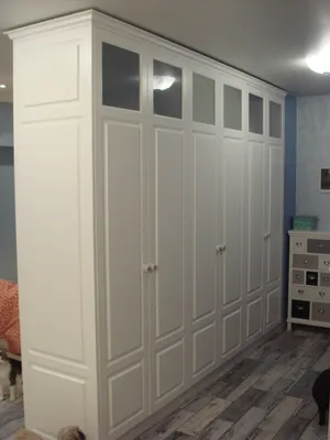 Шкаф-перегородка для разделения комнаты: 10 вариантов зонирования
