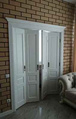 Белые двухстворчатые двери | House Deluxe