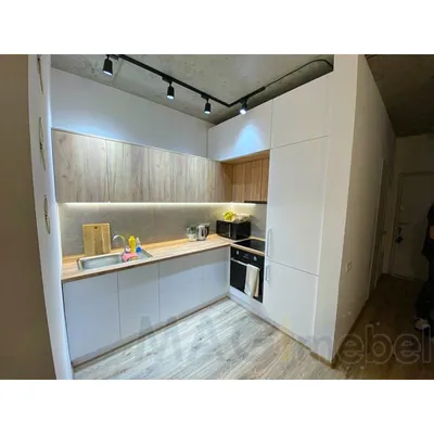 Клэй — белая, угловая, двухуровневая, матовая кухня с антресолью из МДФ в  пленке ПВХ, изготовление на заказ, доставка, установка в Серпухове