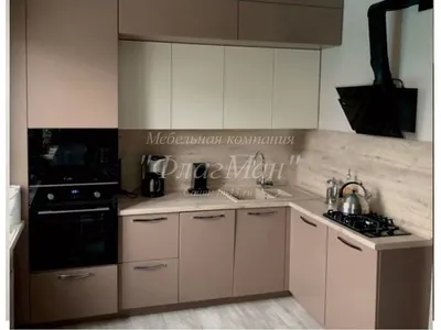Белая угловая кухня из ЛДСП - \"Милана арт.5\" с двухуровневыми навесными  шкафами разной глубины