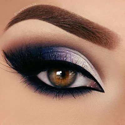 makeup ideas | Maquillaje de ojos ahumados, Sombras de ojos, Maquillaje  ojos dorados