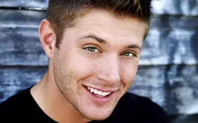 Дженсен Эклс (Jensen Ackles) биография, фото, рост и вес, личная жизнь, его  жена и дочь 2024 | Узнай Всё