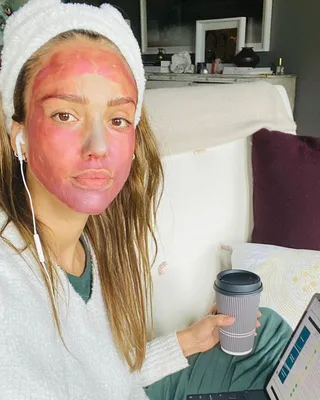 Джессика Альба показала, как выглядит без макияжа | Super.ru | Дзен