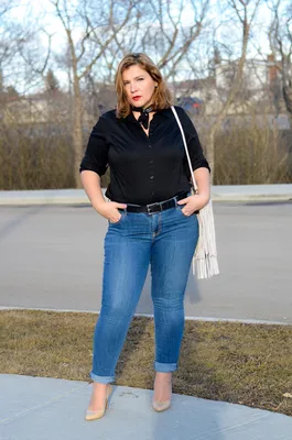 Как выбрать и с чем носить джинсы МОМ: рекомендации от AGER.ua