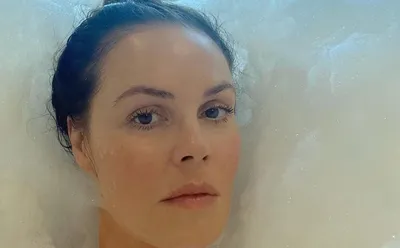 Телеведущая Екатерина Андреева показала себя в купальнике без ретуши | 360°