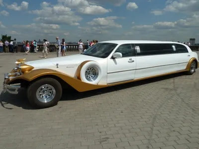 Экскалибур Фантом (Excalibur Phantom) цвет бело золотистый ЛОНГ!  комфортабельный не дорогой ретро лимузин, ретро гараж Москва