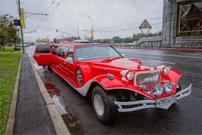 Аренда шикарного Экскалибур Фантом на свадьбу ретро автомобиль в  Красноярске на свадьбу.