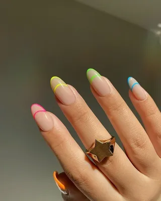 Какой маникюр сделать на октябрь 2023 — модные ногти в осеннем стиле — фото