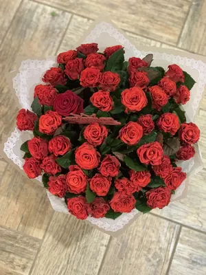 Купить Букет из 25 красных роз \"Эль торо\" • Алушта • Present-Crimea