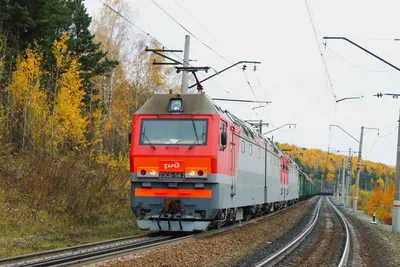 Электровоз ВЛ80С-651 перегоняет тепловоз 2ТЭ10У-0064 на ст… | Flickr