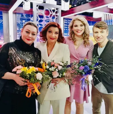 Елена Степаненко не пускает Евгения Петросяна в их общую квартиру - Вокруг  ТВ.
