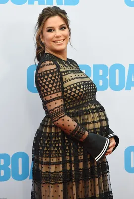 Беременная Ева Лонгория в «голом» платье на премьере в Калифорнии