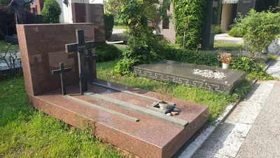 Памятники в европейском стиле на могилу