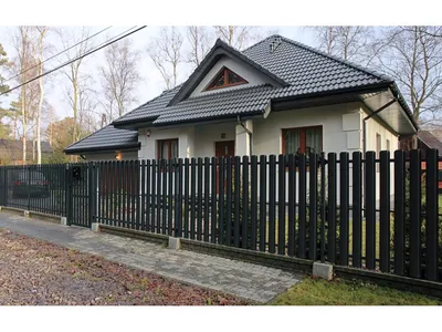 Забор для частного дома из евроштакетника 1,5 м купить по цене 1250 руб. в  Москве от производителя