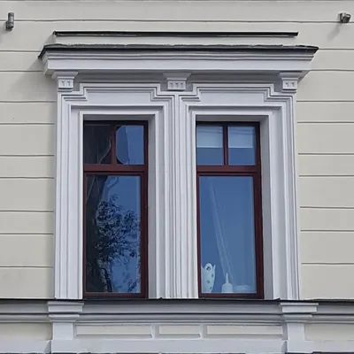 Фасадный декор из пенопласта-обрамление окон на фасаде дома|Int-Deco