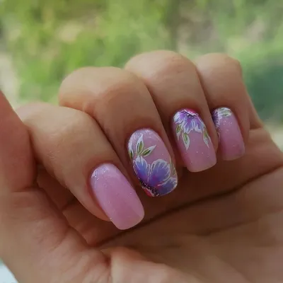 Нежный дизайн ногтей гель-лаком: цветы, линии, блёстки (ФОТО): читать на  Golos.ua
