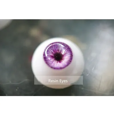 Фиолетовые глаза smokey стоковое фото. изображение насчитывающей девушка -  54800772