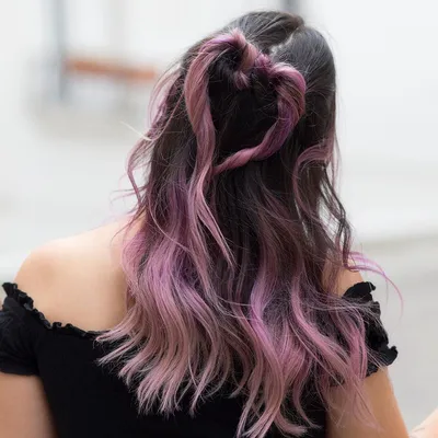 Фиолетовые пряди на темных волосах - 73 фото