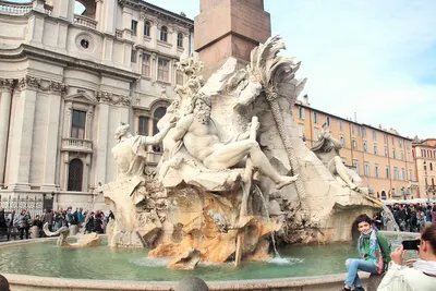 фонтан четырех рек Fontana Dei Quattro Fiumi с гептийской обелиской на  Piazza Navona Rome Italy. Редакционное Фото - изображение насчитывающей  европа, италия: 236665501