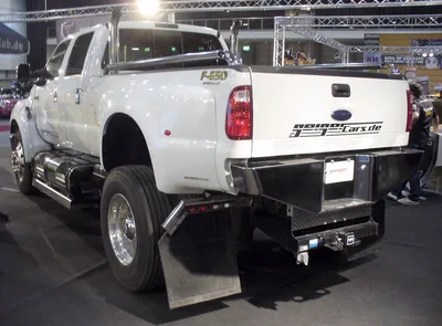 Ford builds new medium-duty trucks in U.S. for 1st time