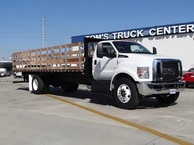 NFL Player's Ford F-650 Looks Fit for Apocalypse | Ford-trucks