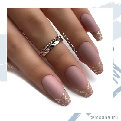 Nail Master - Форма ногтей \"балерина\"💃 Свое название маникюр получил за  схожесть по форме с пуантами балерин. Дизайн и вправду выглядит наиболее  удачно, когда повторяет пуанты еще и по цвету. Нежные молочные