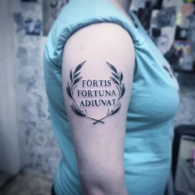 Fortes Fortuna Adiuvat. Tattoo | Pusula, Dövme fikirleri, Dövme tasarımları