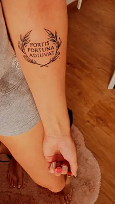 Tattoo Fortis Fortuna Adiuvat | Tatuagem grega, Tatuagem de lealdade, Boas  ideias para tatuagem