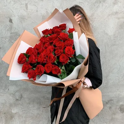 Букет из 31 розовой розы, купить цветы с доставкой в Казани, цена букета -  6864 рублей