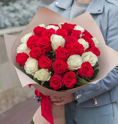 Букет из 35 красных роз Premium 60 см - купить в Москве по цене 5190 р -  Magic Flower