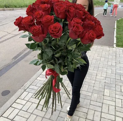 Букет из 35 красных роз купить от 7200 рублей в Спб с доставкой | Fleur de  Lys