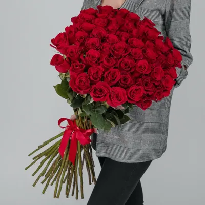 Букет из 35 роз Гран При 🌺 купить в Киеве с доставкой - цена от Камелия