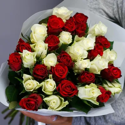 35 красных роз 60 см – купить с бесплатной доставкой в Москве