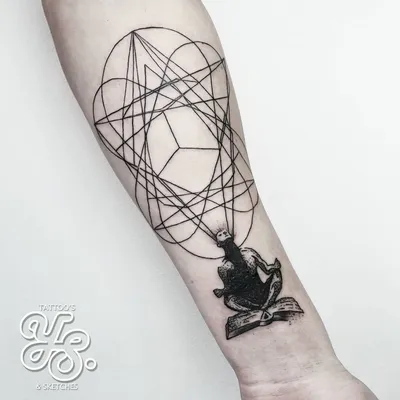 Татуировка мужская графика на руке (внешняя сторона) абстракция 3839 | Art  of Pain