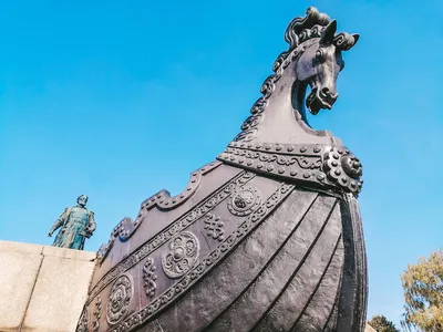 Памятник Афанасию Никитину: информация и фото, где находится Памятник Афанасию  Никитину