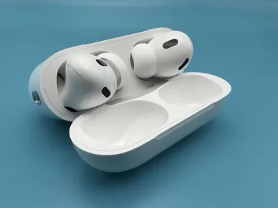 Чем отличаются AirPods 2 поколения от старых AirPods