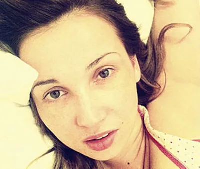 Постельное фото Анфисы Чеховой без грима - Delfi RU