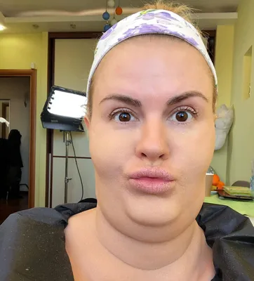 Певица Семенович нашла повод сняться без макияжа после салона