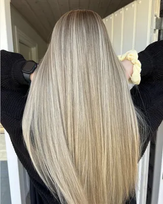 CUT ONE SALON - Платиновый балаяж Классика жанра — платиновый блонд,  который будет смотреться еще эффектнее, если покрасить волосы в технике  балаяж. Пусть корни будут чуть темнее, а на концах переливаются сразу