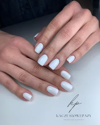 Белый френч на квадратные ногти | Instagram