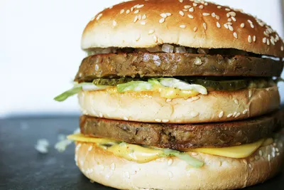 File:Big Mac.png - Wikimedia Commons