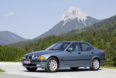 BMW 3-Series 1990, 1991, 1992, 1993, 1994, седан, 3 поколение, E36  технические характеристики и комплектации